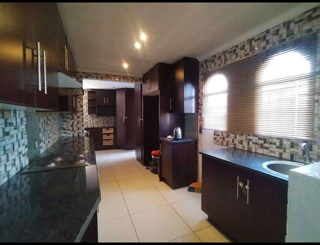 3 BEDROOM HOUSE TO LET IN BRAKPAN NORTH